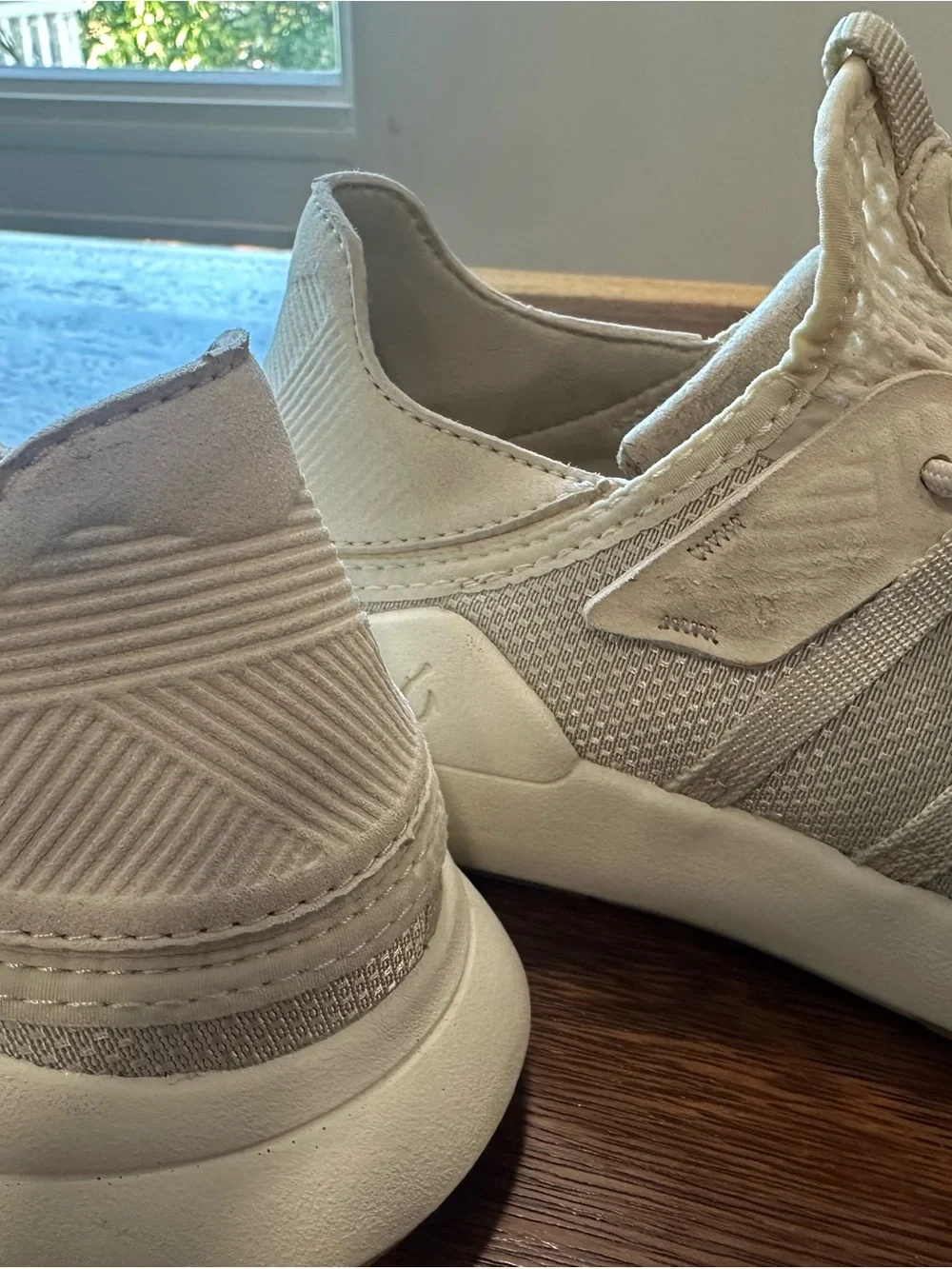 Olukai Holo Athleisure Sneaker Mens Sz 8.5 Sand Off White 10513-3618 $130 Retail